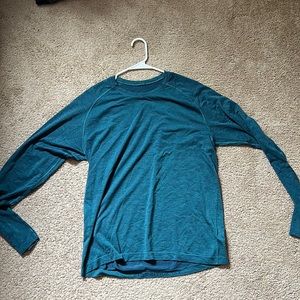 Lululemon Metal Vent Tech Long Sleeve Tee. Size Large. Used in good condition.